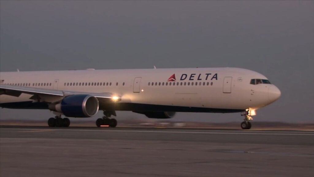 17330348_072725-kgo-delta-airlines-img.jpg
