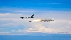 1800246-china-air-to-air-missile.jpg