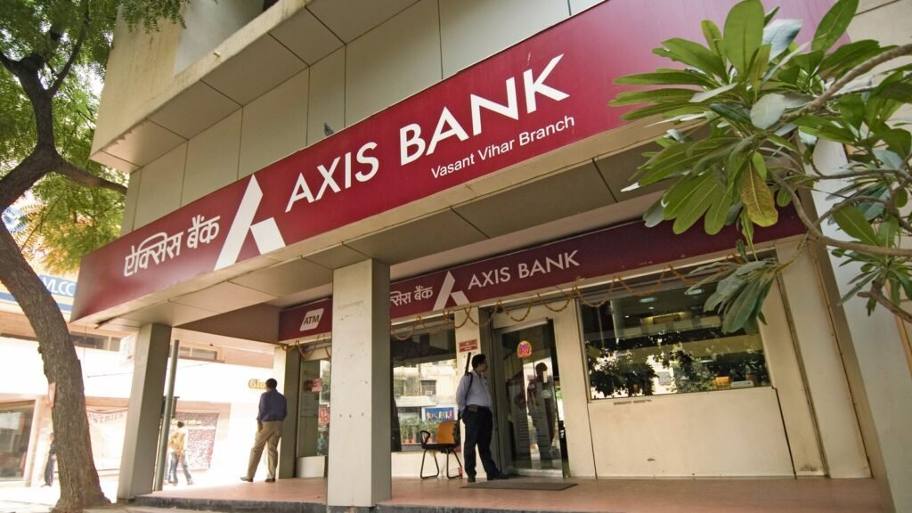 2-0-155704805-Axisbank-branch2-4C-0_1681099719212_1752772167176.jpg