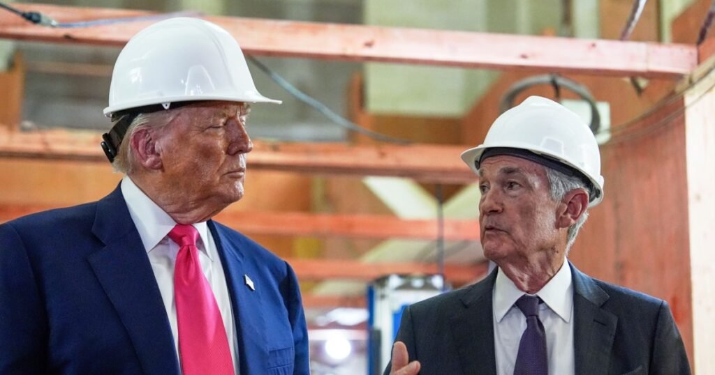 250724-donald-trump-jerome-powell-vl-502p-a1e8e8.jpg