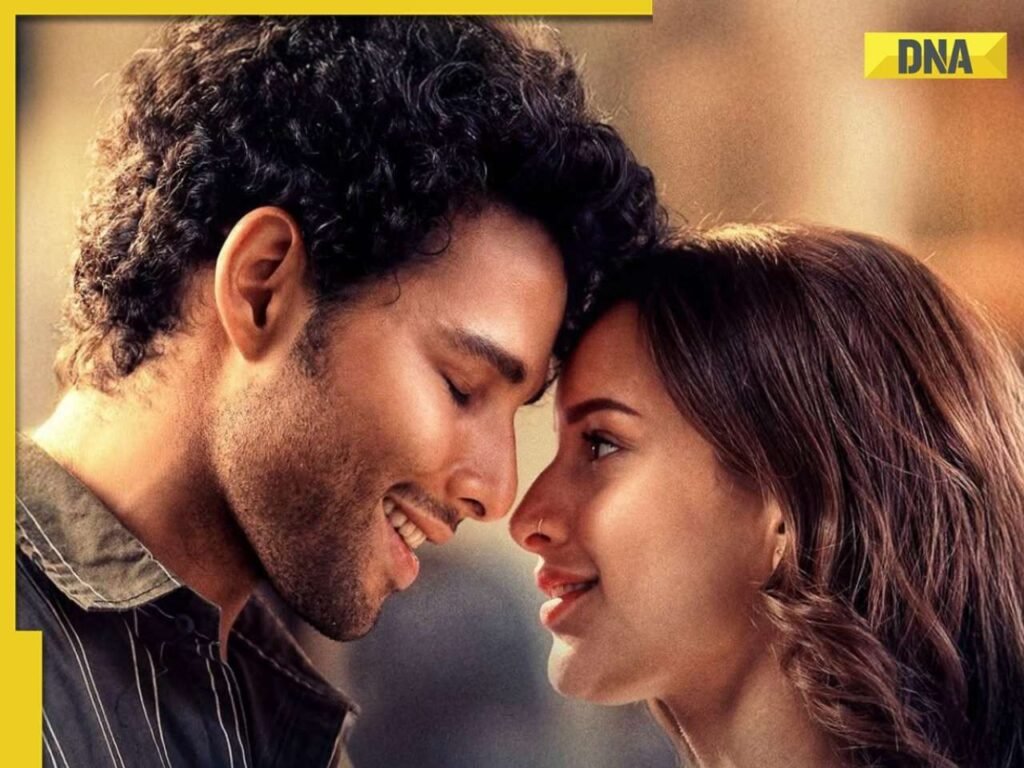 2715838-dhadak2.jpg