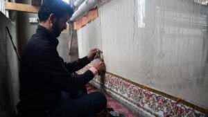 6751_5_10_2021_15_46_29_4_23_KASHMIR_CRAFT_TRADITION_SGR_05_102_2021.JPG