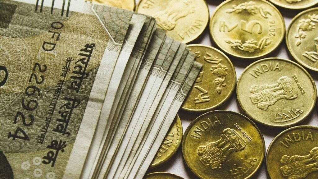 8th_pay_commission_faq_money_da_salary_hikes_17523_1753190627332_1753190627536.jpg