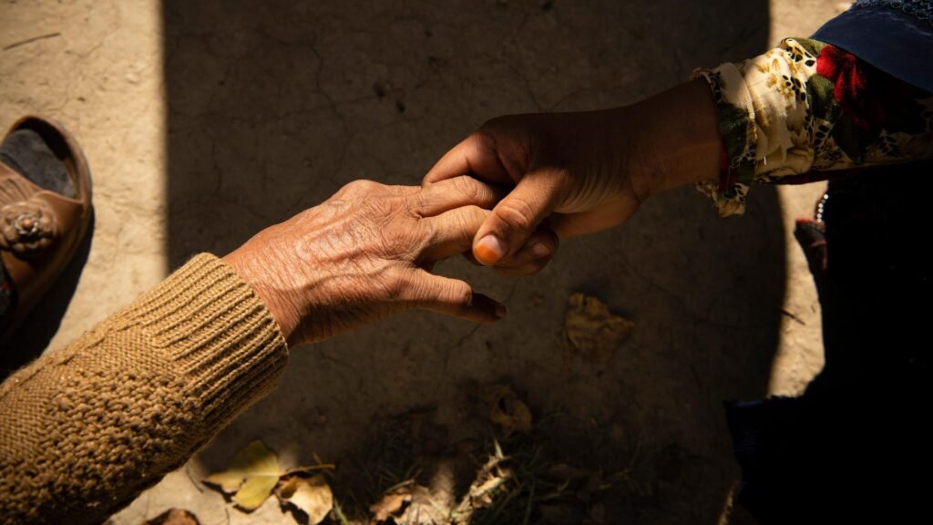 Alzheimer-and-Brain-Awareness-Month.jpg