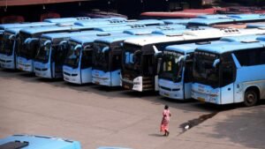 MSRTC_employees_on_strike_Mumbai_2.jpg