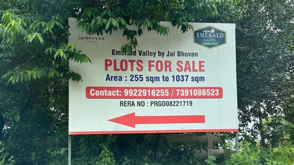 Plots_for_sale_sign__1726741568208_1752655468670.jpg