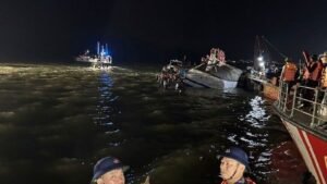 Vietnam-Boat-Capsizing-2_1752981030668_1752981038533.jpg