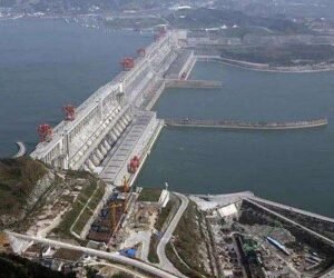 china-tibet-yarlung-tsangpo-river-mega-dam-hg.jpg