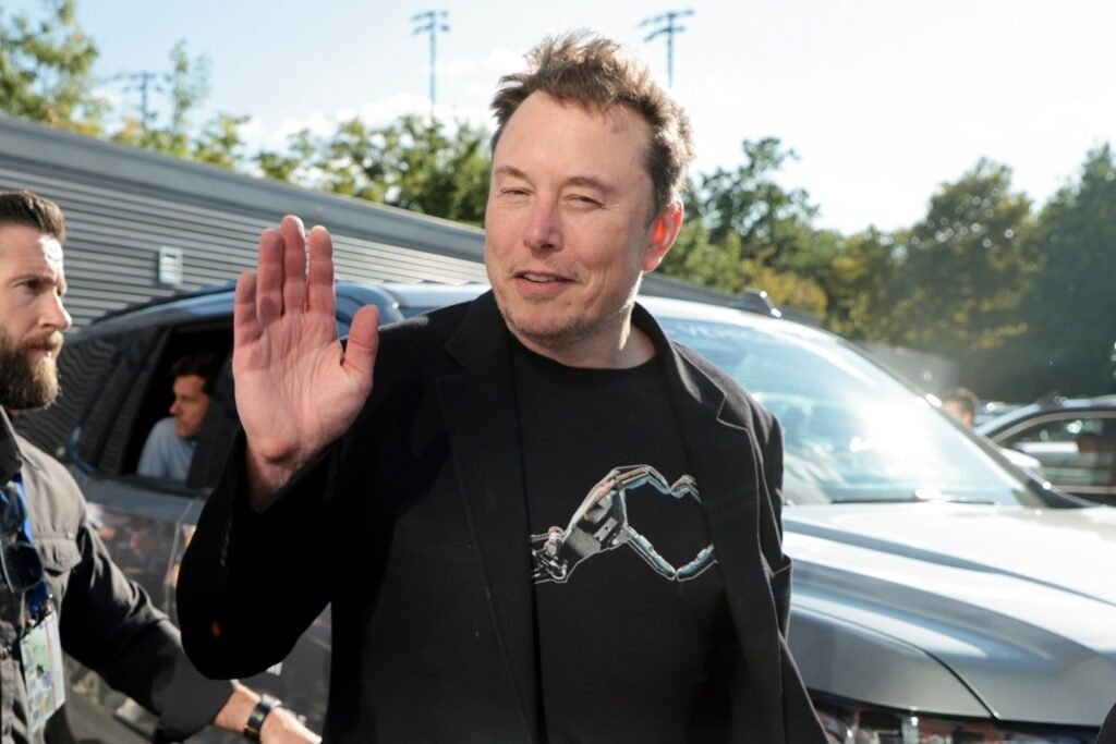 elon-musk-tennis.jpg
