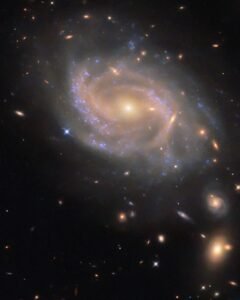 hubble-spies-swirling.jpg