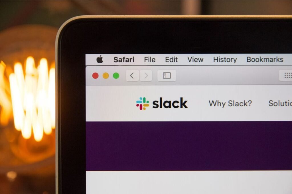 slack_logo_unsplash__1731483746039.jpg