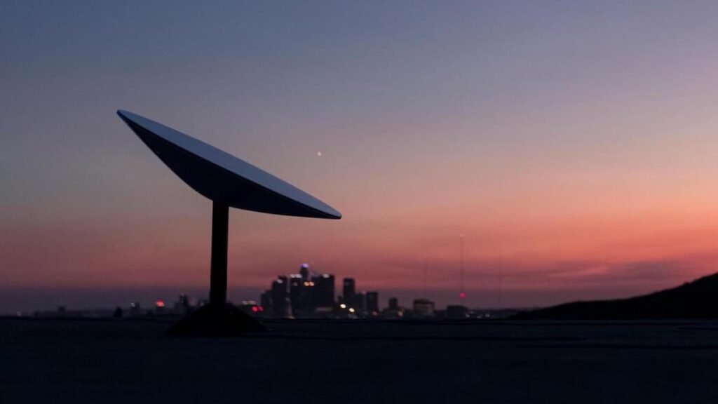 starlink_terminal_rooftop_image_spacex_1633352693206.jpg