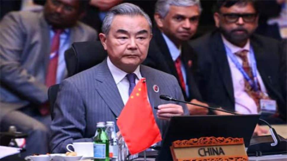 1813384-india-china-ties.jpg