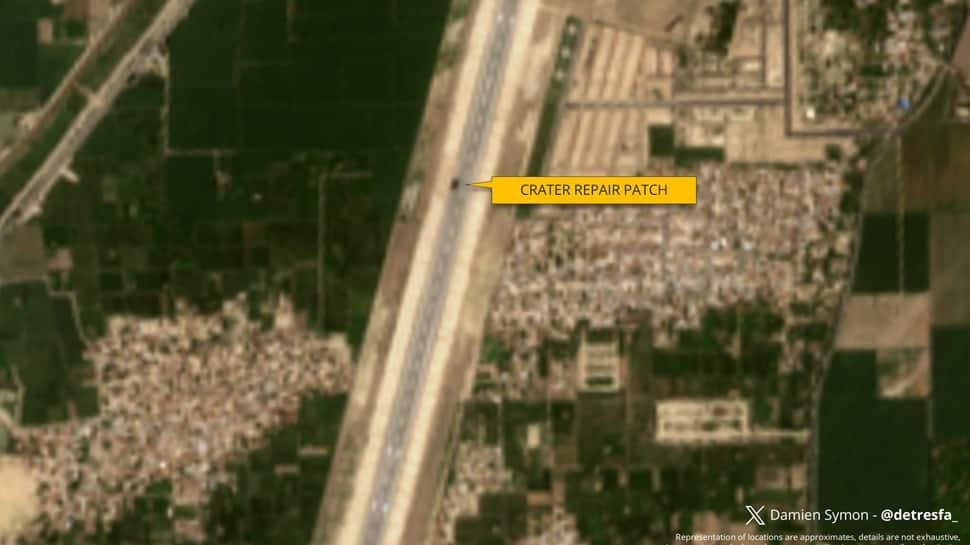 1815094-rahim-yar-khan-runway-damien-symon.jpg