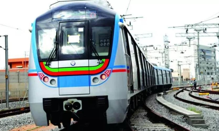 1889828-metrorail.jpg