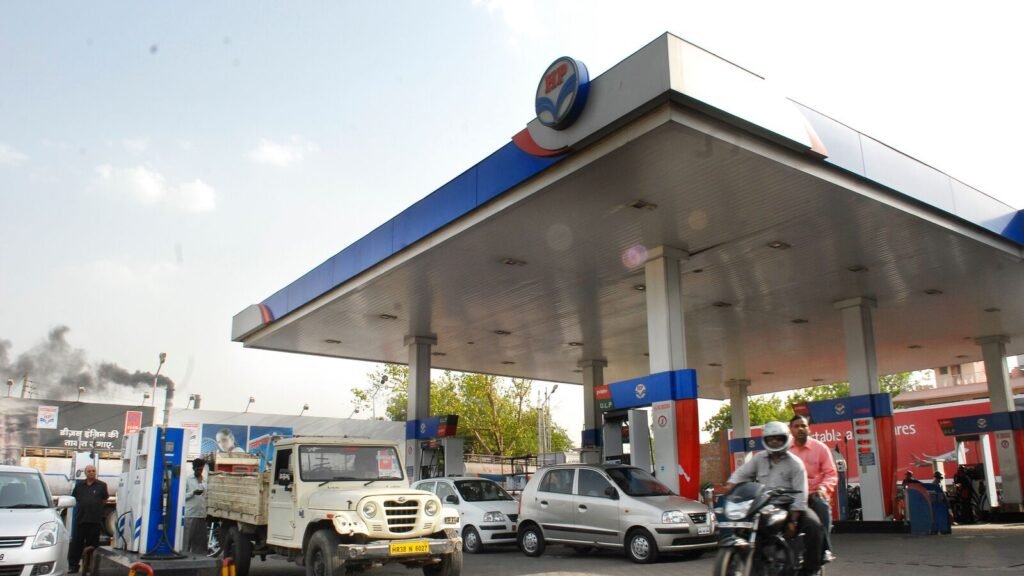 2-0-113219642-Petrol-Pump-4C-0_1681871559742_1754359385410.jpg