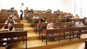 2-0-488311747-college-exam-0_1680780987631_1755622008115.jpg