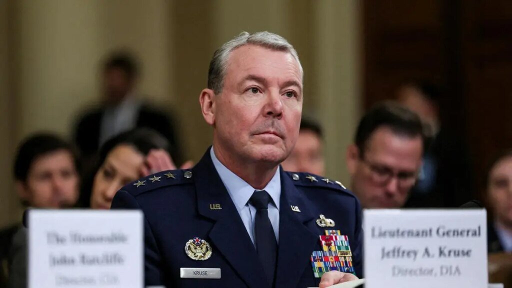 2025-08-22T192333Z_612487536_RC2WKDA9BHTQ_RTRMADP_3_USA-TRUMP-MILITARY-INTELLIGENCE.JPG