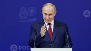 2025-08-22T214442Z_548624452_RC2LCGAJ0ZAJ_RTRMADP_3_RUSSIA-PUTIN.JPG