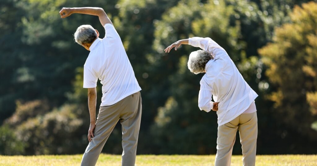 250806-stock-elderly-couple-stretch-ew-402p-45c613.jpg