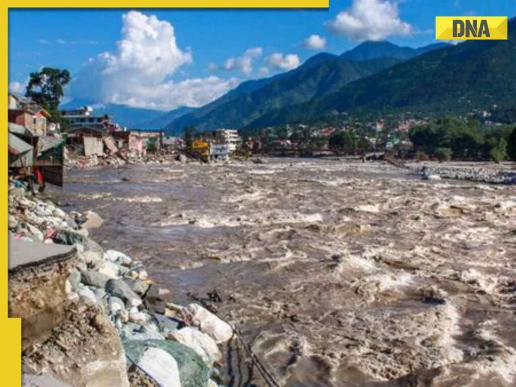 2717713-kullu-cloudburst.jpg