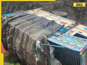 2718174-pune-7-killed-over-20-injured-after-van-carrying-pilgrims-including-children-falls-off-hilly.jpeg