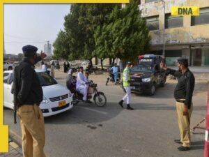 2718680-independence-day-violence-in-karachi-pakistan.jpg
