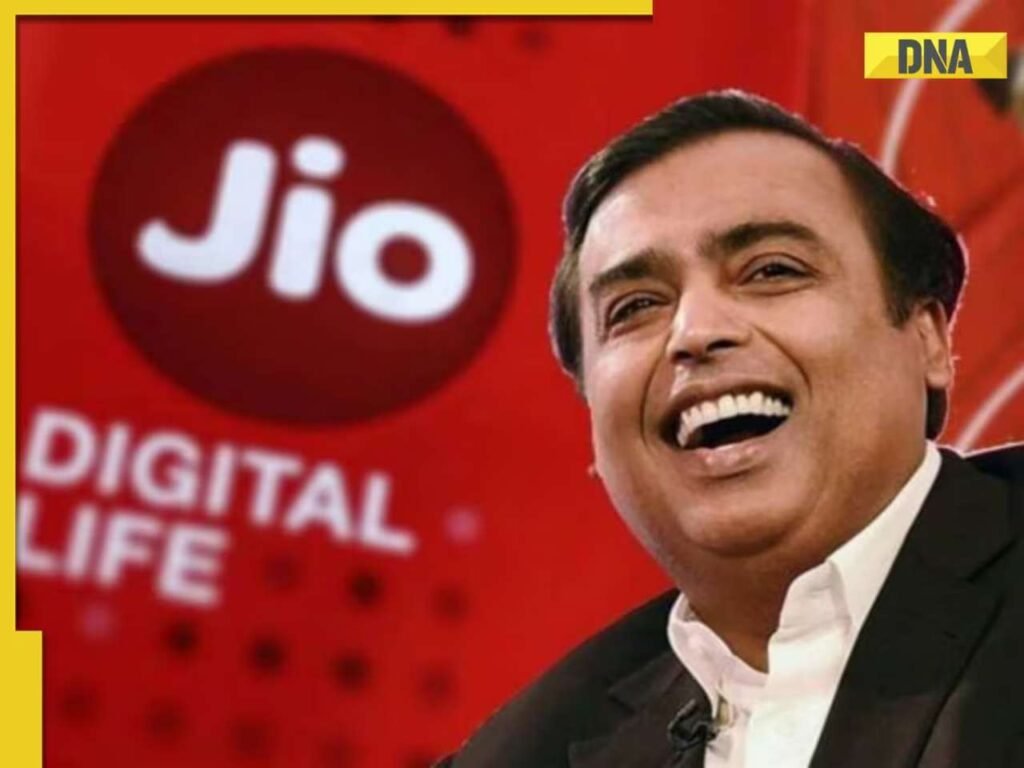 2719640-mukesh-ambani-jio-1.jpg