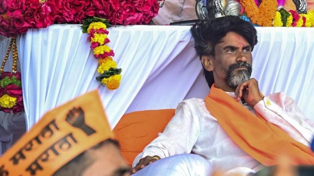 Activist-Manoj-Jarange-Patil-during-his-indefinite_1756546921902_1756546936806.jpg