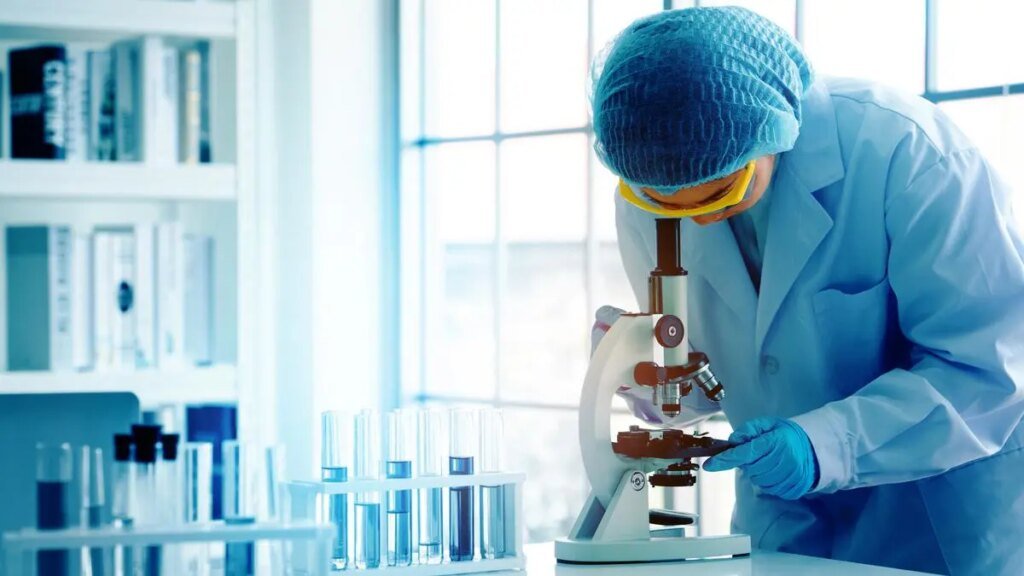 BL30_Think_Lab_scientist.jpg