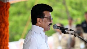 DMK20CM20MK20STALIN20INDEPENDENCE20DAY20TRICOLOUR20FLAG20HOISTING_15.jpg