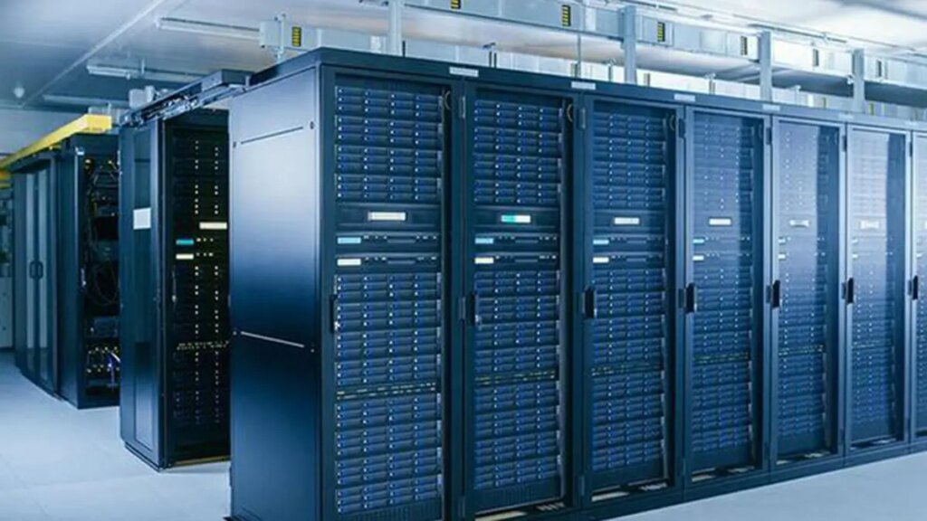 IMG_Shot_of_Data_Center__2_1_26DDDKHV.jpg