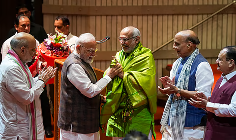 Modi-2.png