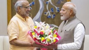 Prime-Minister-Narendra-Modi-with-Maharashtra-Gove_1755578023896_1755578034887.jpg