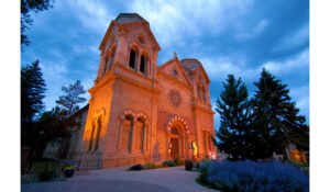 Santa-Fes-San-Francisco-Cathedral.jpg