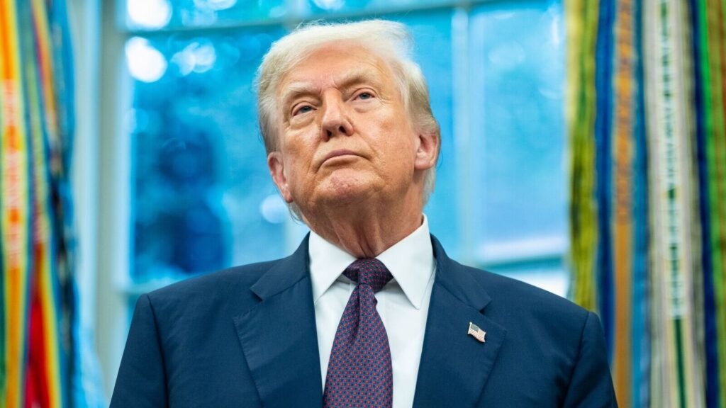 TRUMP-APPLE-9_1754537964824_1754538060083.jpg