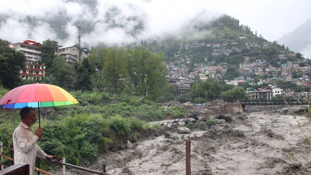 The-Sarvari-river-in-full-spate-due-to-continuous-_1755447060595_1755447060846.jpg