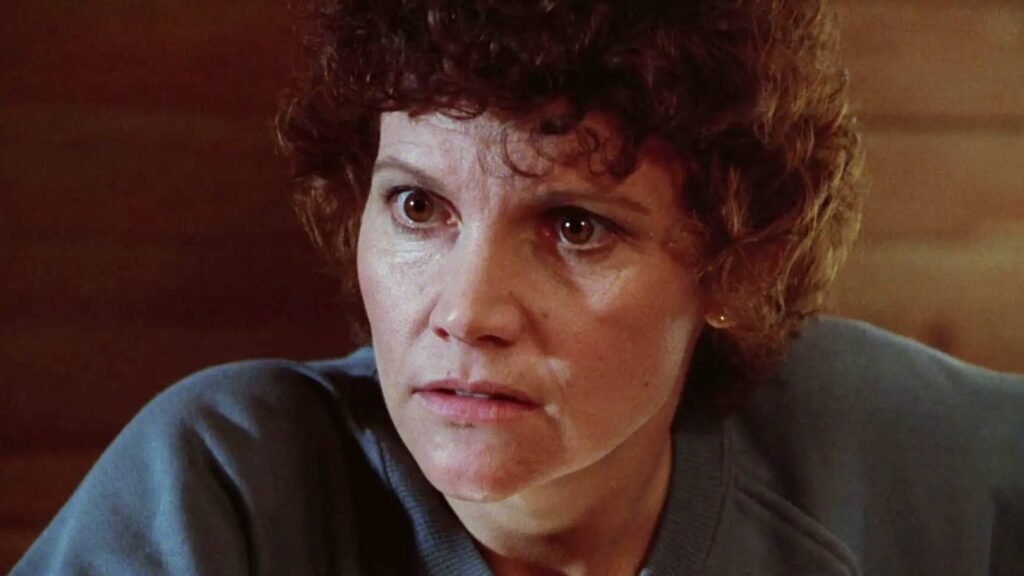 billy-s-mom-in-gremlins.jpg