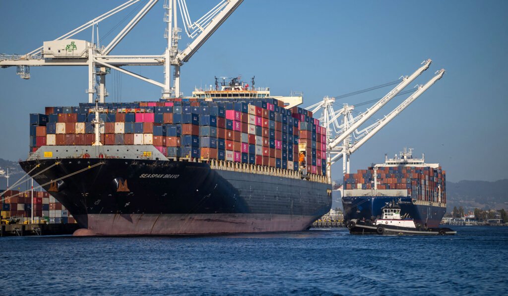 container-ships-port-oakland.jpg