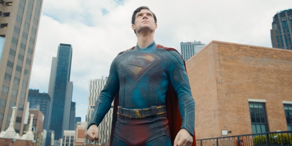 david-corenswet-s-superman-looking-up-in-superman-2025.jpg