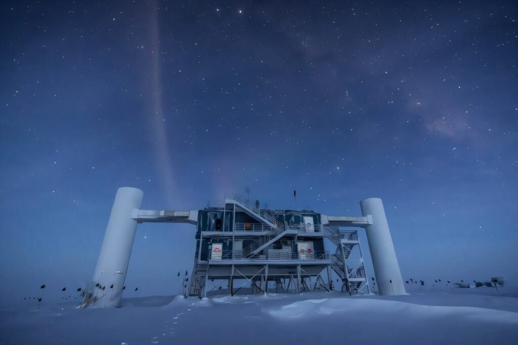 detecting-neutrino-tra.jpg