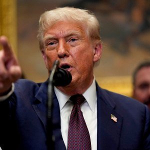 donald-trump-roosevelt-room.jpg