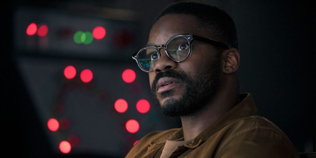 jovan-adepo-as-saul-durand-in-episode-101-of-3-body-problem.jpg