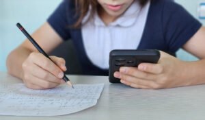 school-phone.jpg