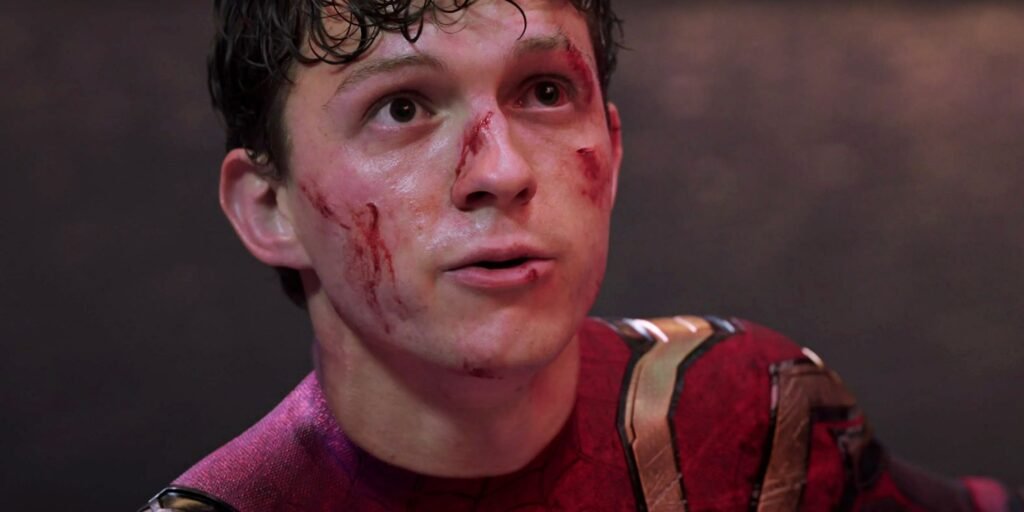 spider-man-looking-up-in-spider-man-no-way-home.jpg