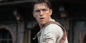 tom-holland-as-nathan-drake-looking-over-his-shoulder-in-uncharted.jpg