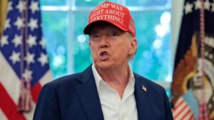 trump_1755919780855_1755919780996.jpg