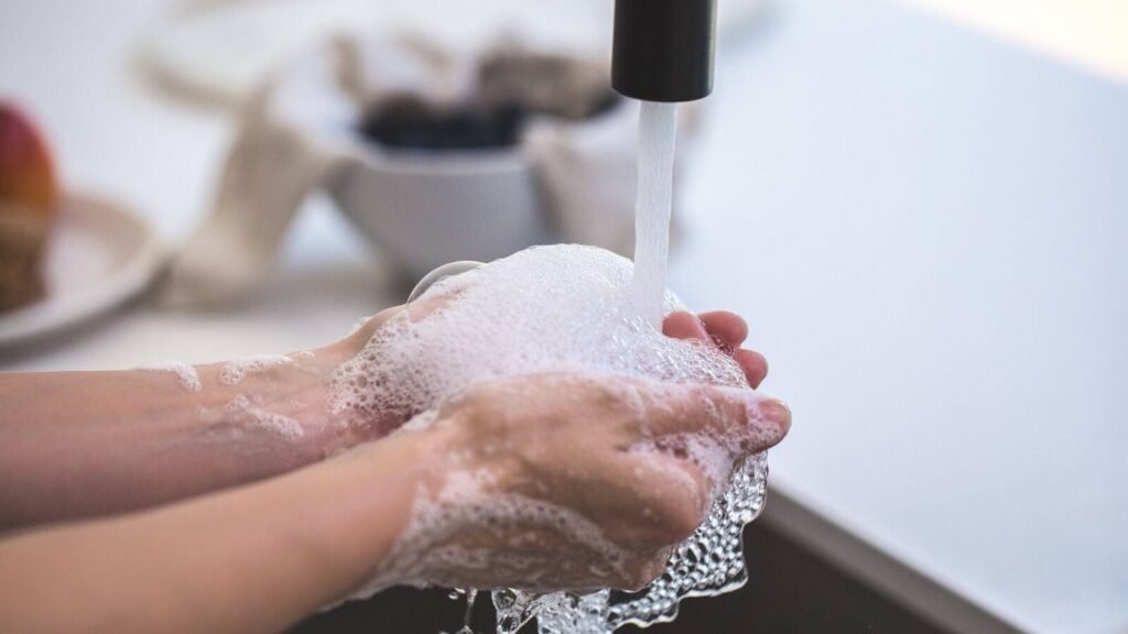 washing_hands_1686822230618_1755031309126.jpg