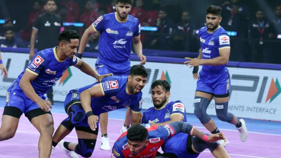 1823873-rahul-sethpal-rahul-ahri-power-haryana-steelers-to-stunning-win-over-up-yoddhas.jpg