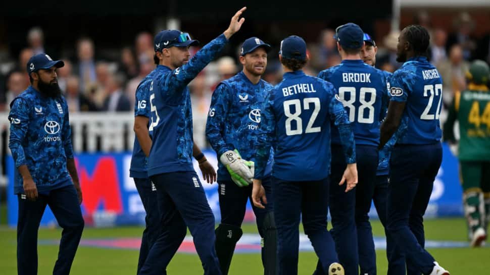 1824379-england-announce-playing-xi-for-3rd-odi-against-south-africa.jpg